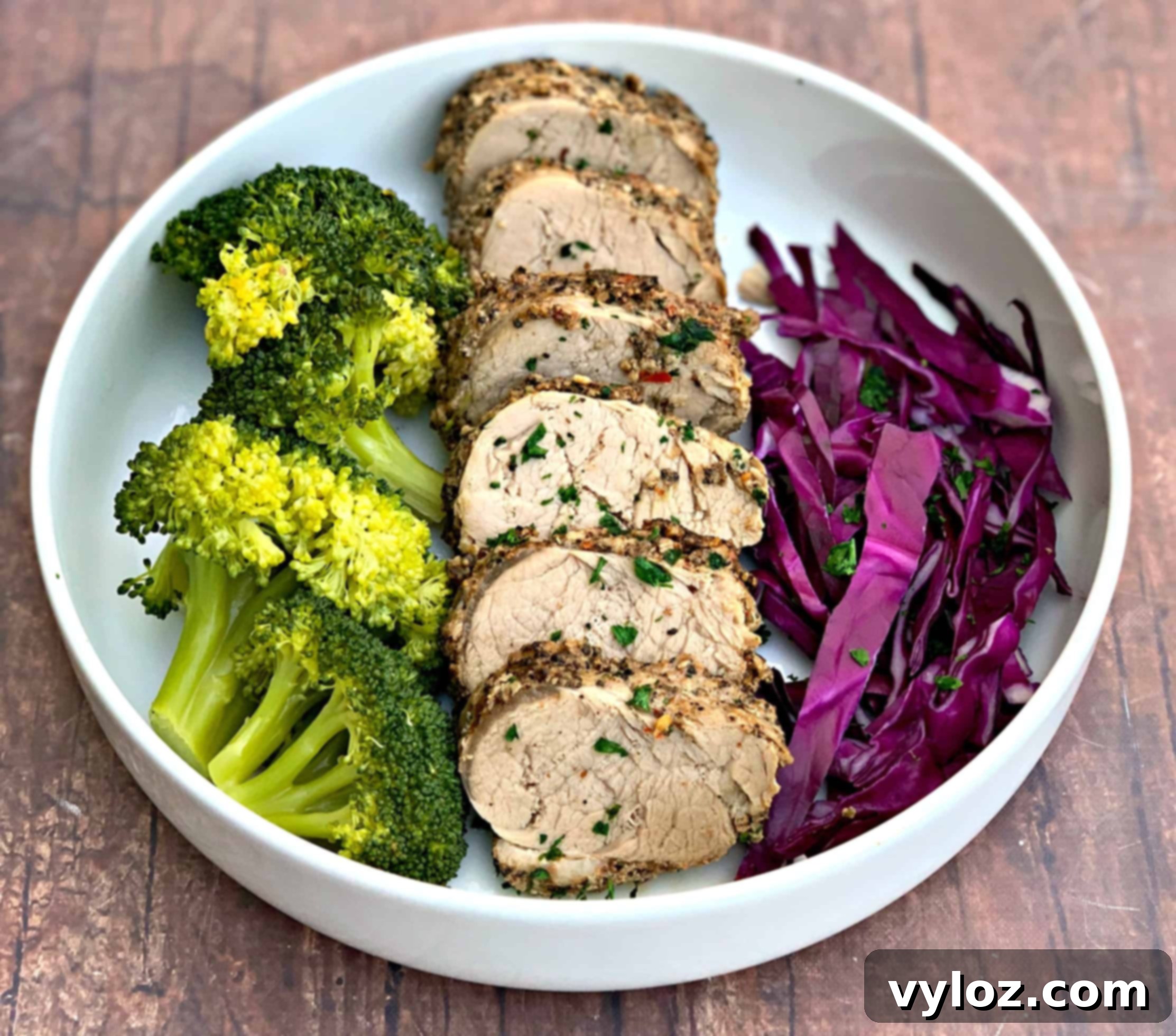 Keto Instant Pot Garlic Pepper Pork Tenderloin Veggie Bowls 1 featured 10910