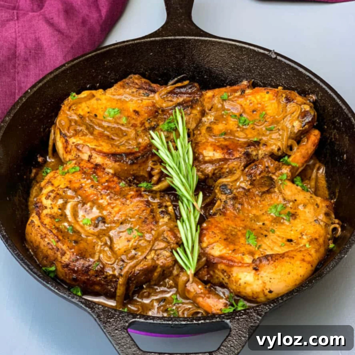Smothered Keto Pork Chops 1 featured 14984