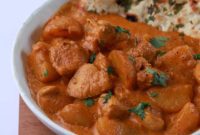 30 Minute Easy Creamy Chicken Potato Curry