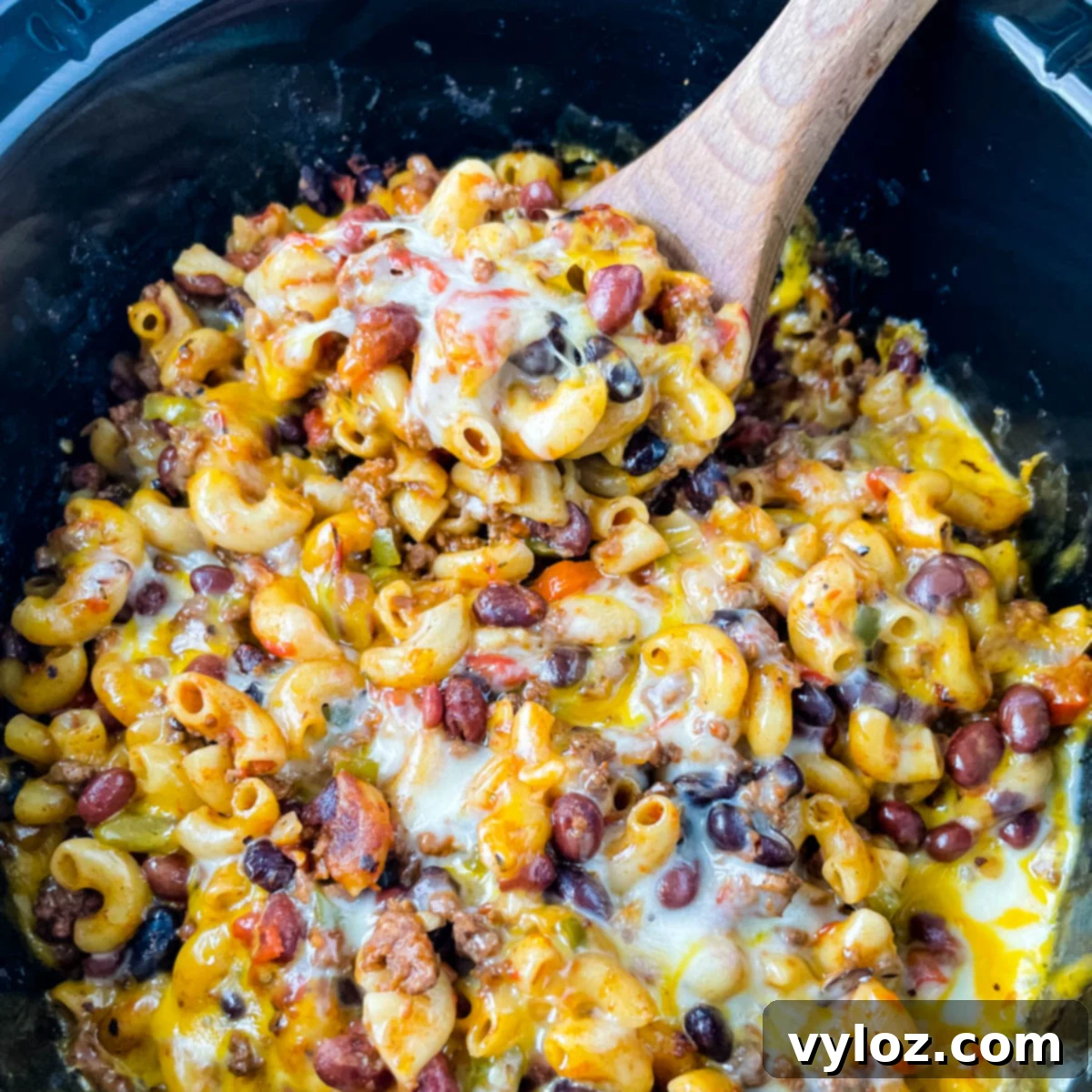 Ultimate Slow Cooker Chili Mac and Cheese 1 featured 1959