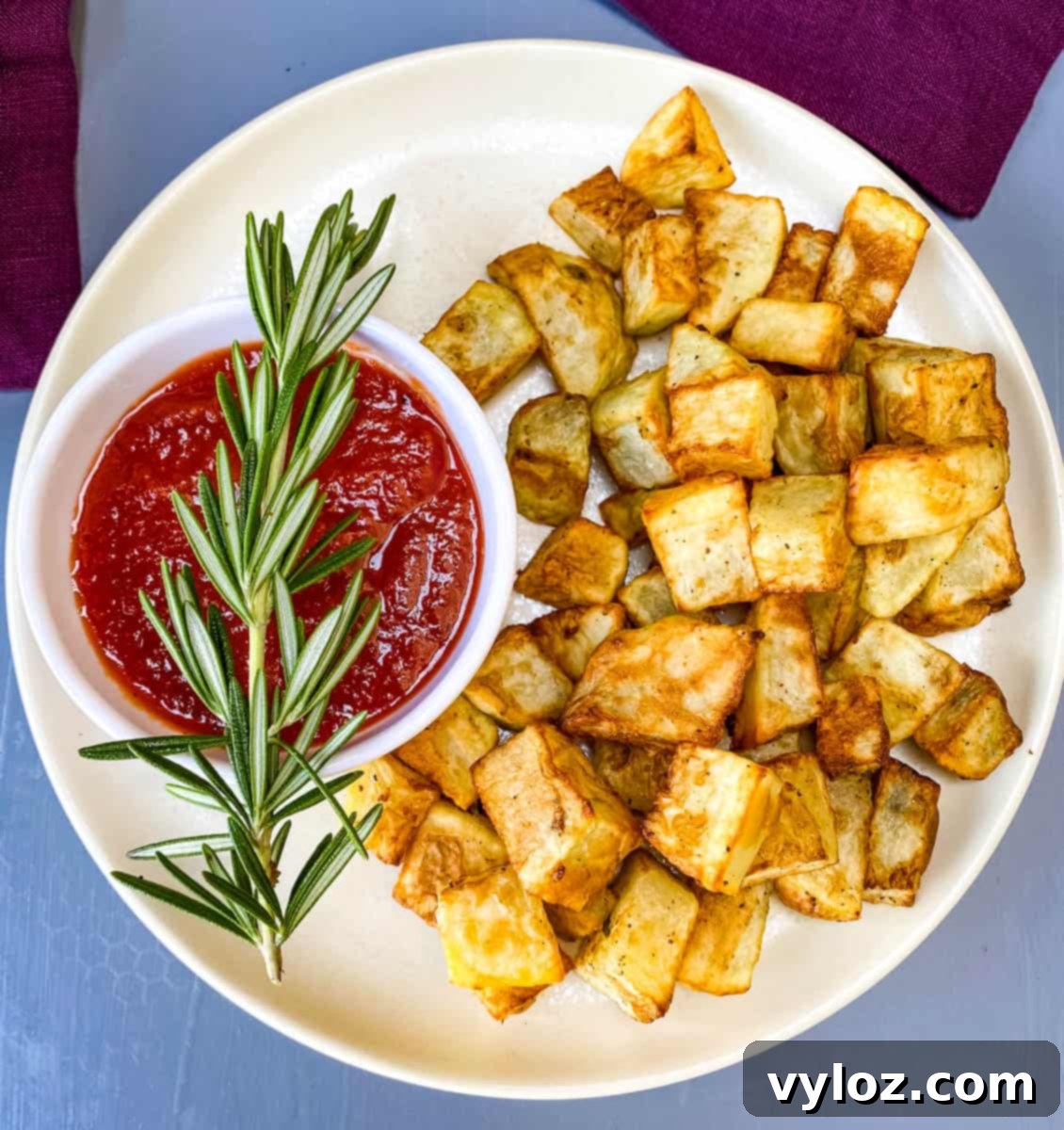 Crispy Air Fryer Roasted Potatoes 1 featured 22525