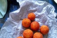 Golden Potato and Paneer Fritters