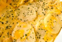 Slow Cooker Creamy Cheesy Potatoes