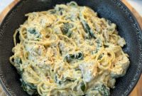 Creamy Slow Cooker Chicken Alfredo