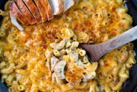 Creamy Chicken Mac and Cheese Bake