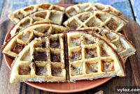 Easy & Healthy Cinnamon Roll Protein Waffles