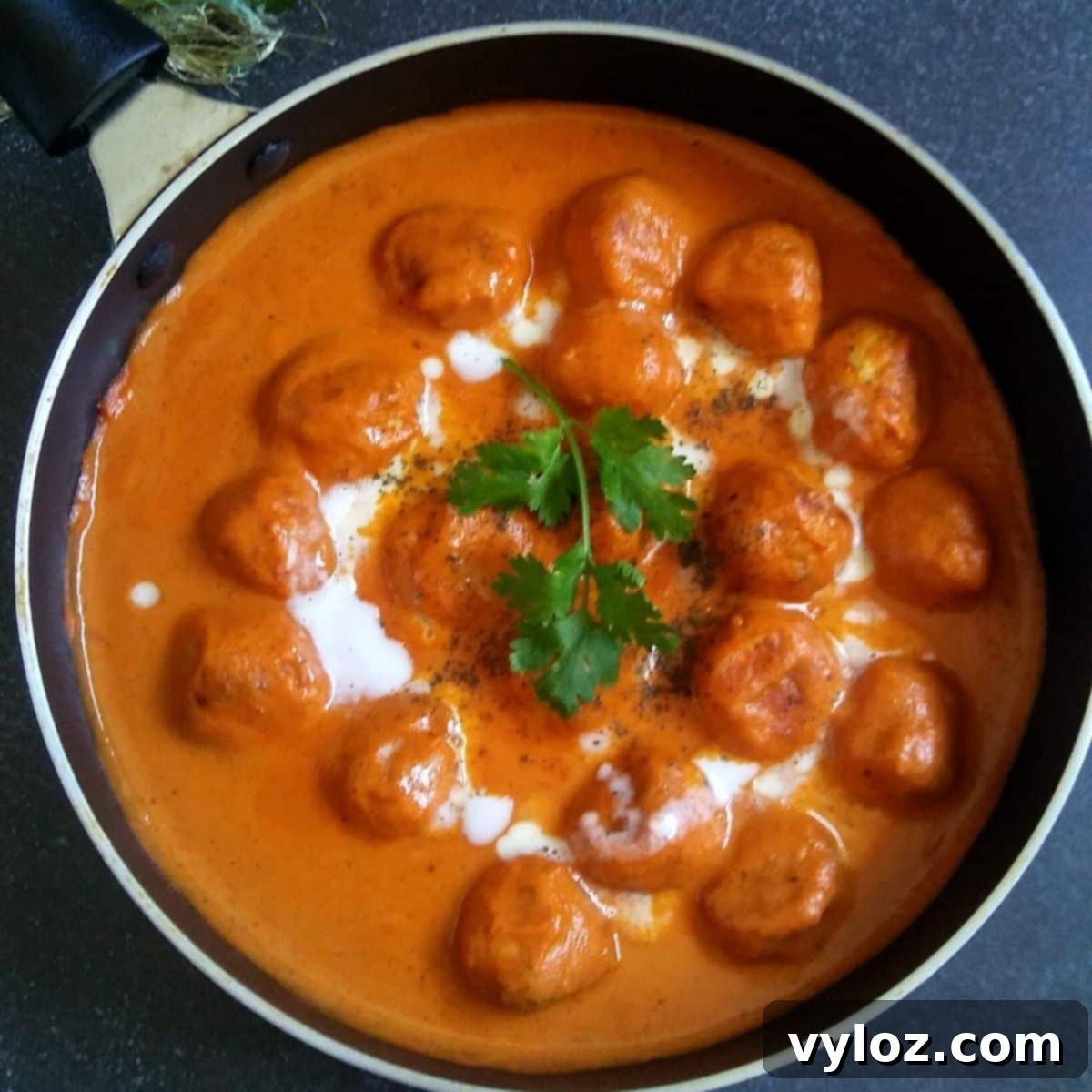 Velvety Indian Butter Chicken Meatballs 1 featured 8333