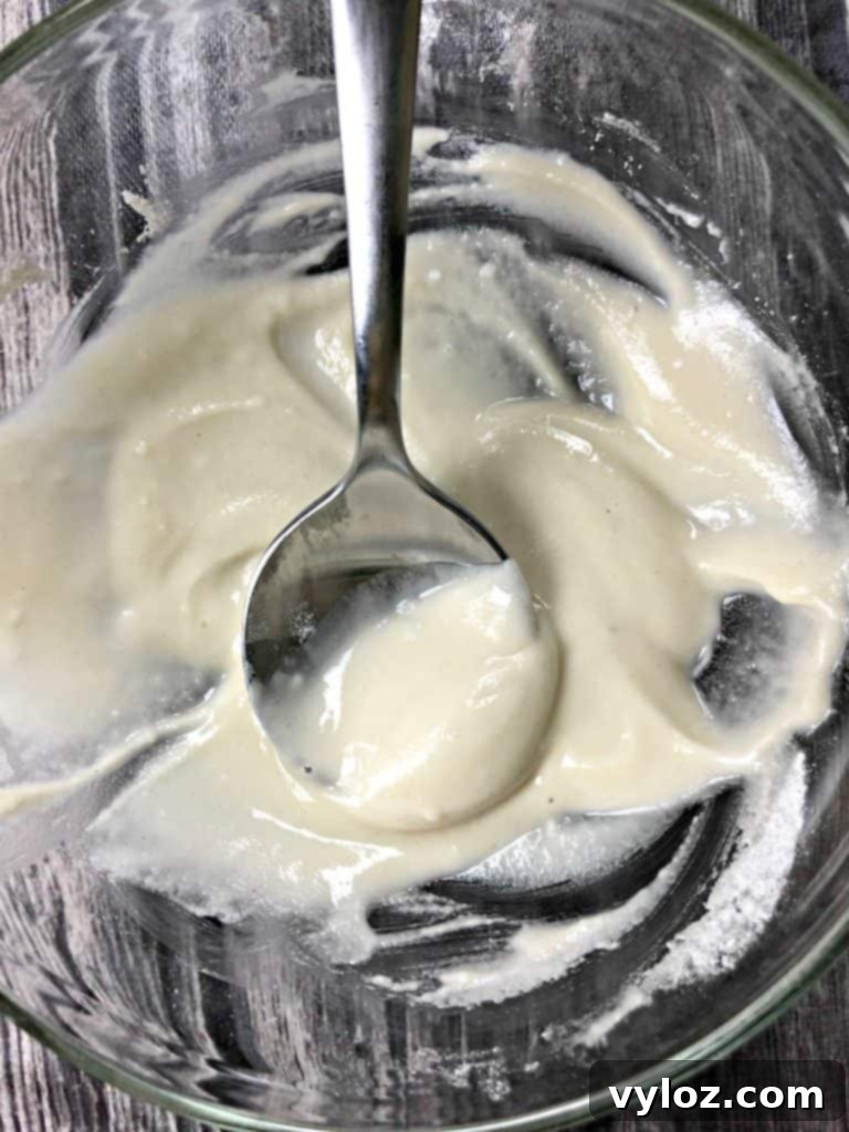 keto fathead cinnamon rolls icing