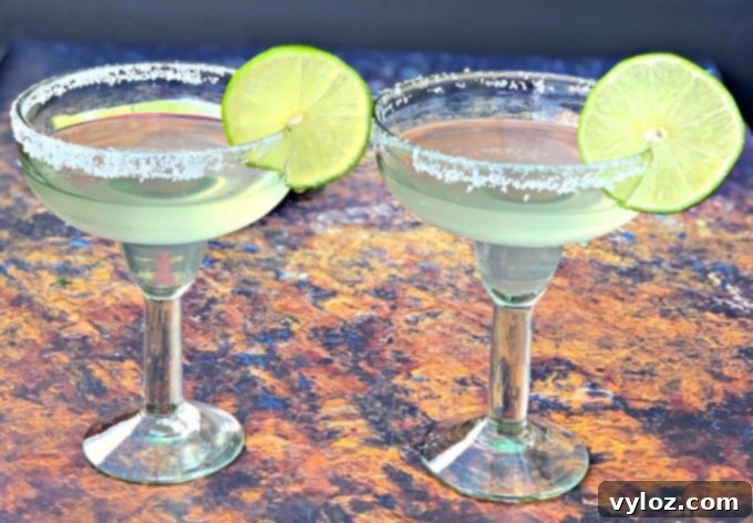 Zero Sugar Margaritas 4 2 keto low carb skinny margaritas in glasses garnished with lime