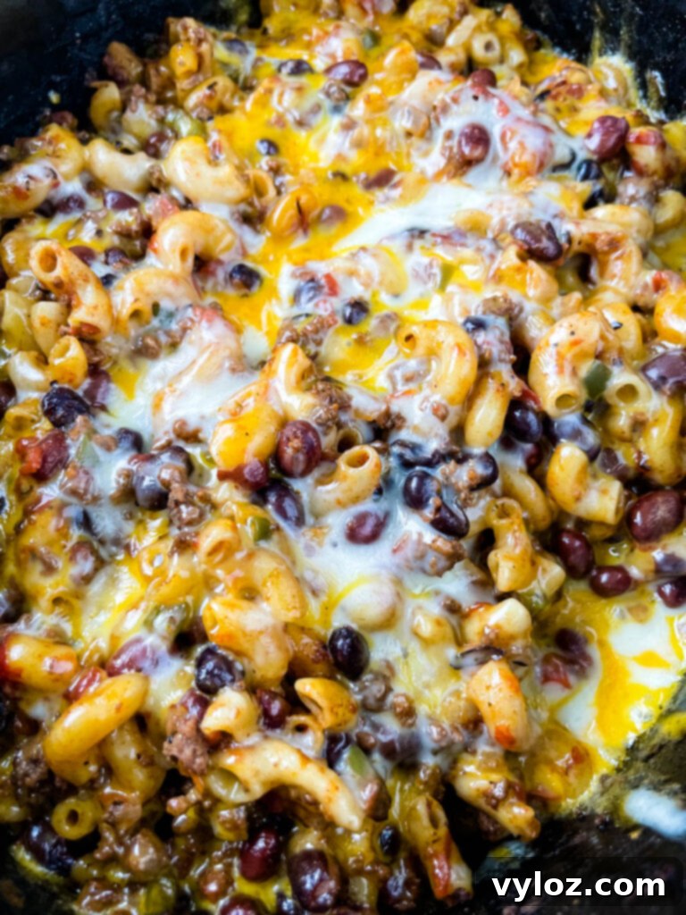Ultimate Slow Cooker Chili Mac and Cheese 10 chili mac and cheese in a Crockpot slow cooker