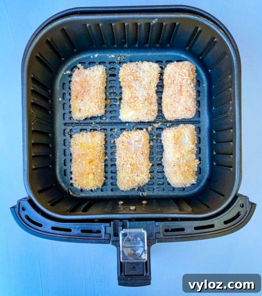 No-Fuss Air Fryer Fish 6 breaded fish sticks in air fryer