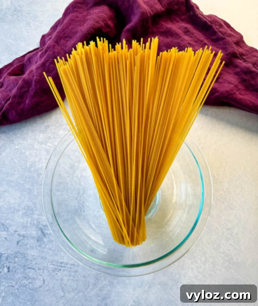 spaghetti pasta in a glass bowl