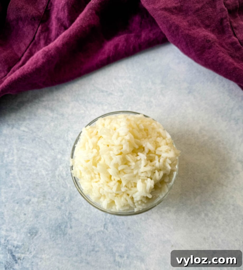 cooked cold rice in a glass bowl