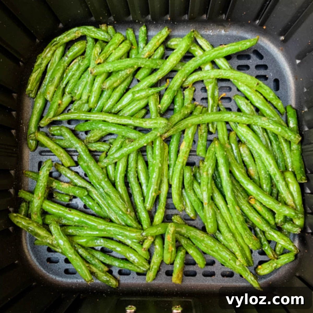 Snatched Summer Body Meal Plan 22 Quick Air Fryer Garlic Roasted Green Beans, a healthy keto side