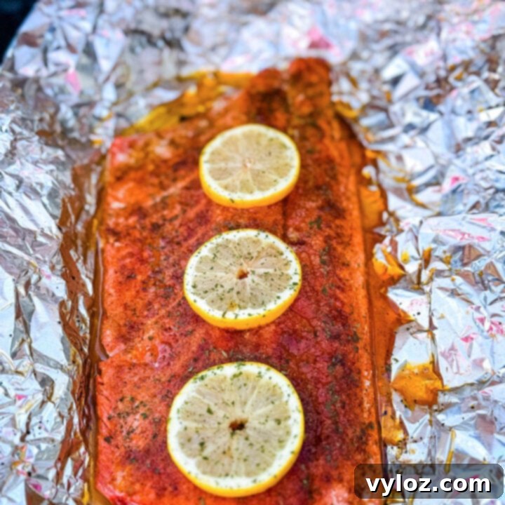 Grilled Salmon in Foil with Seasoning